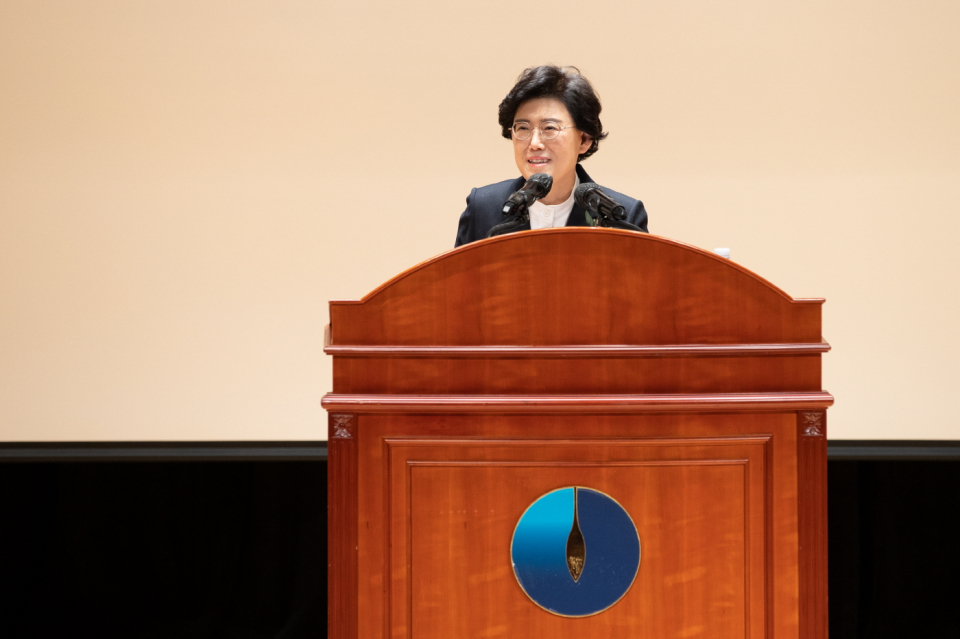 한국가스공사 제18대 최연혜 신임 사장은 12일 대구 본사 국제회의장에서  열린 취임식에서 "국민께 희망을 드리는 한국가스공사를 만들겠다"고 강조했다.